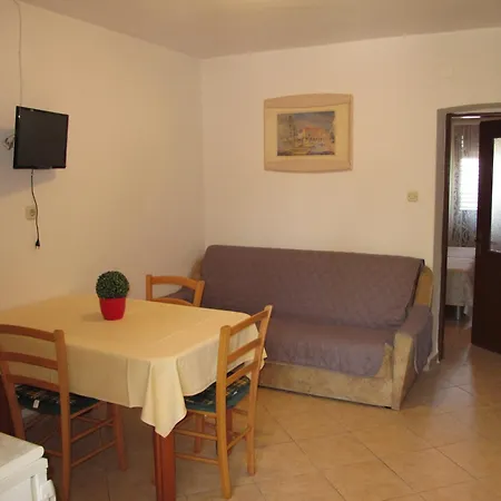 Roza Gostinjska kuća 3*